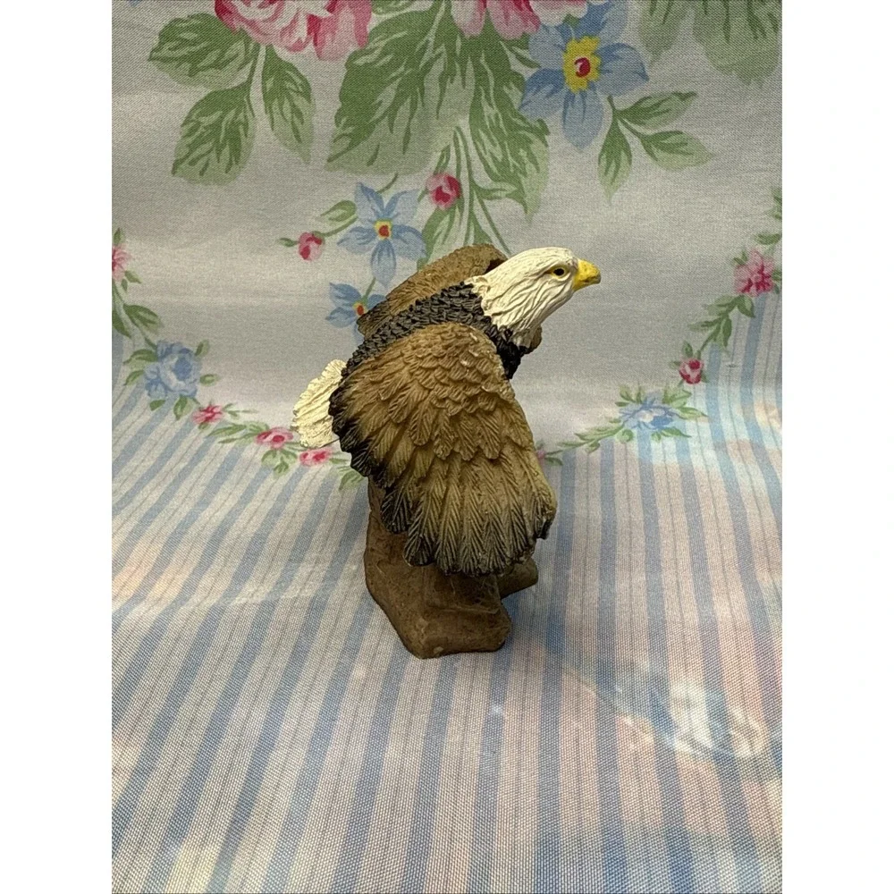Poly Resin Land Eagle Figurine Ceramic‎ World Inc. Brooklyn NY Bald Eagle 3